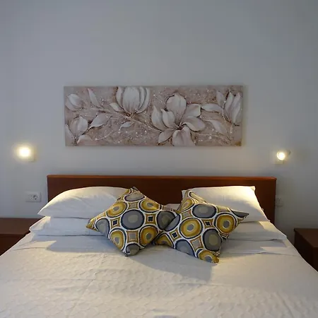 Πανσιόν Novakovic Biograd Na Moru