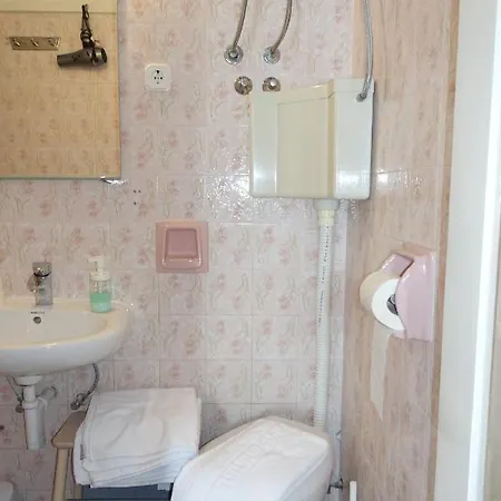Novakovic Affittacamere 3*