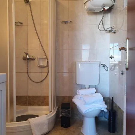 Πανσιόν Novakovic Biograd Na Moru