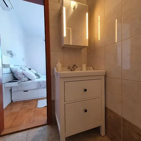 Novakovic Biograd Na Moru