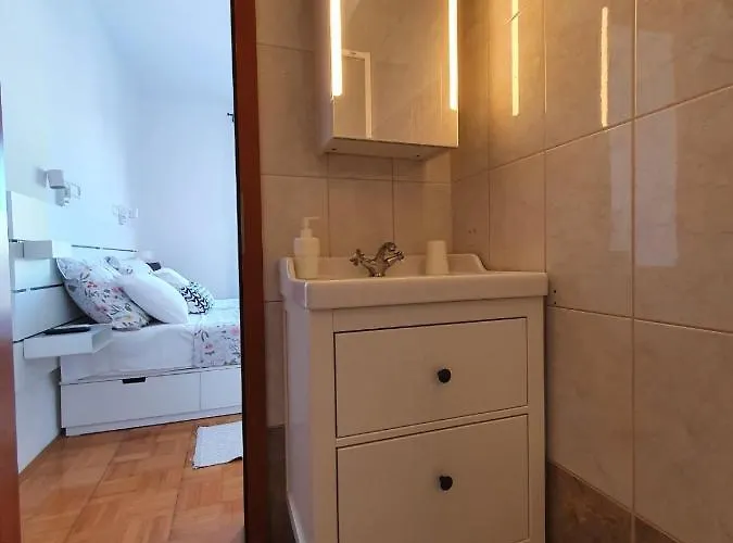 Novakovic Biograd Na Moru