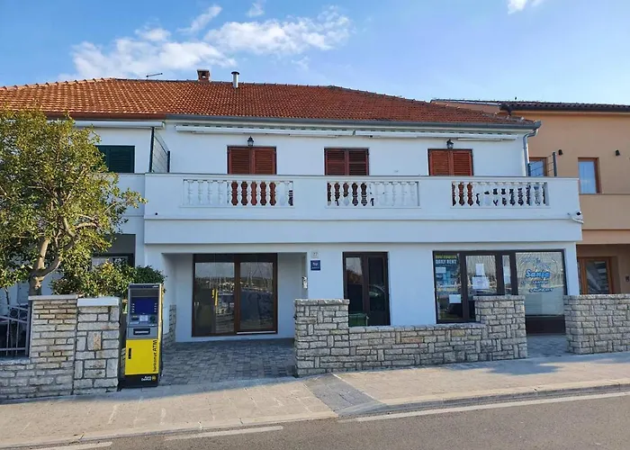 Novakovic 3*